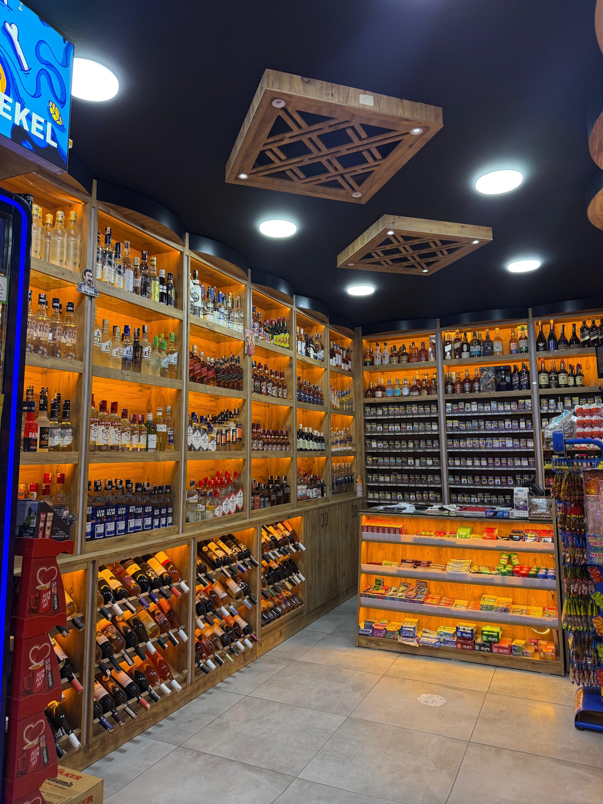 Airport Market Mağaza İçi Görünüm